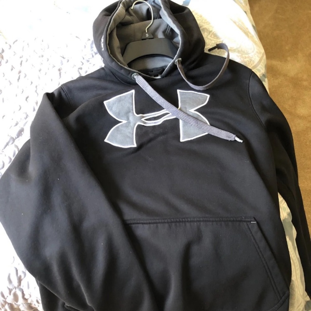Under armour men’s hoodie